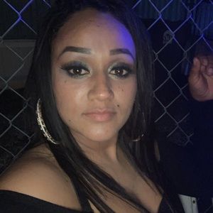 Meet your Posher, Cinthia